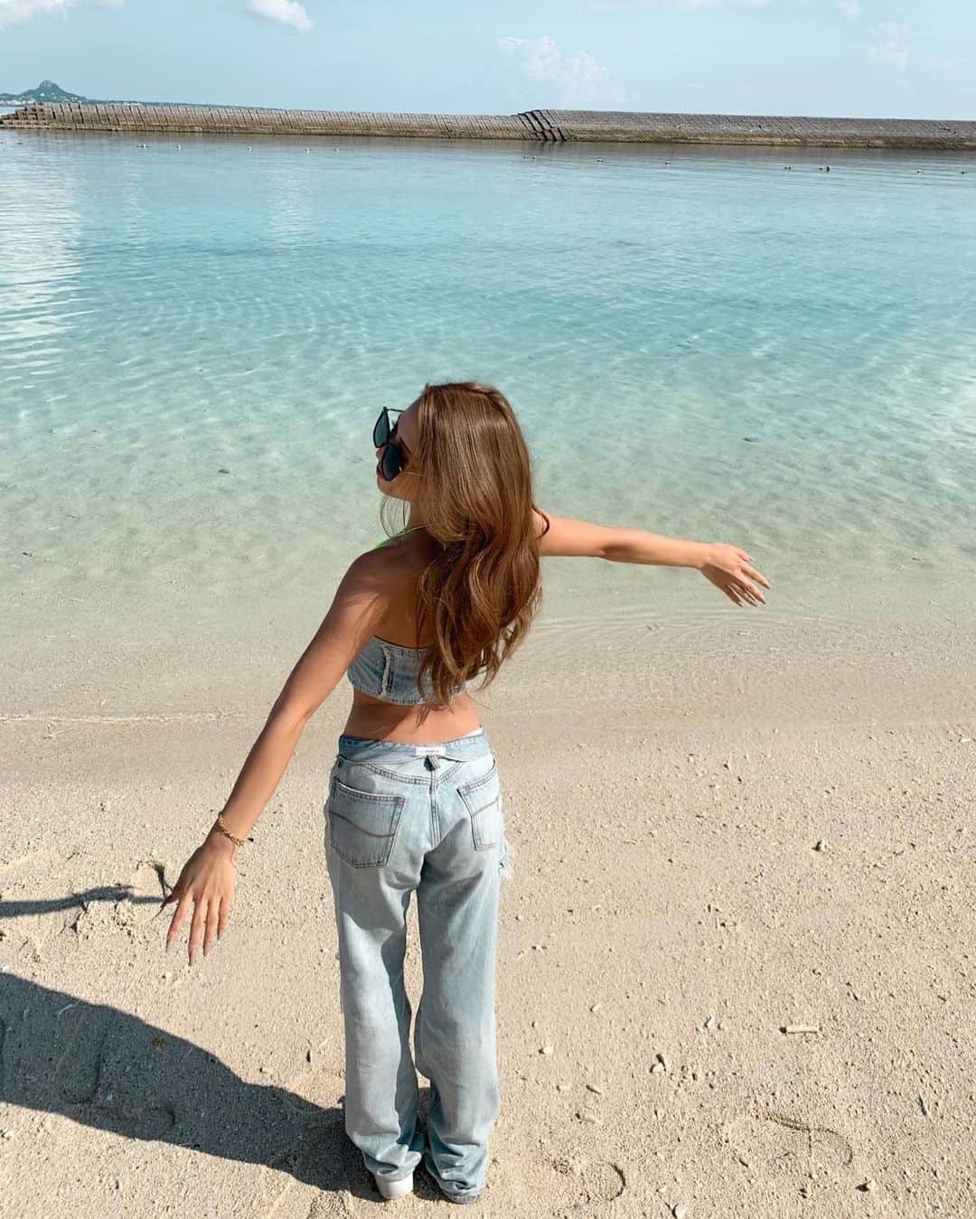 Ryonaさんのインスタグラム写真 - (RyonaInstagram)「. . denim × bikini 💙💚  #sea #bikini #denim  #okinawa」10月7日 21時58分 - baby___xx12