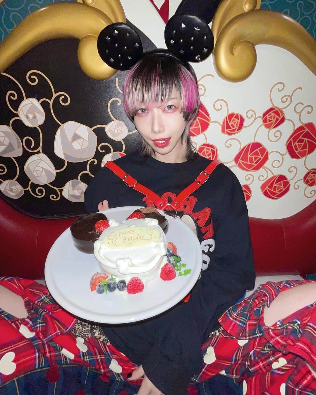 コショージメグミのインスタグラム：「20220928  🎂」