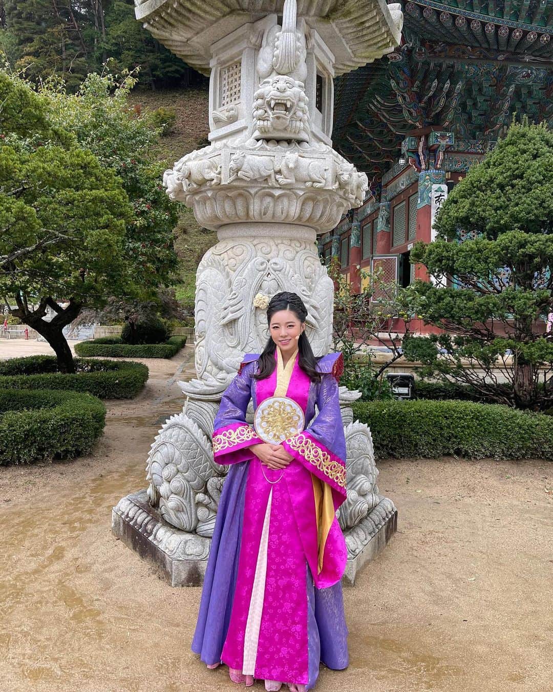 ソヨンのインスタグラム：「안녕! . . . 혜류여왕👑 #리파카무량」