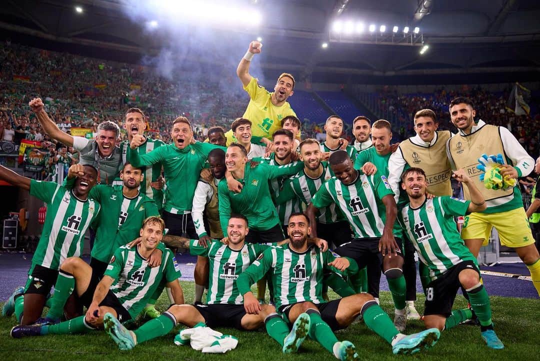 クラウディオ・ブラーボのインスタグラム：「Impresionante este equipo 💪🏻 orgulloso de todos!!! 💚」