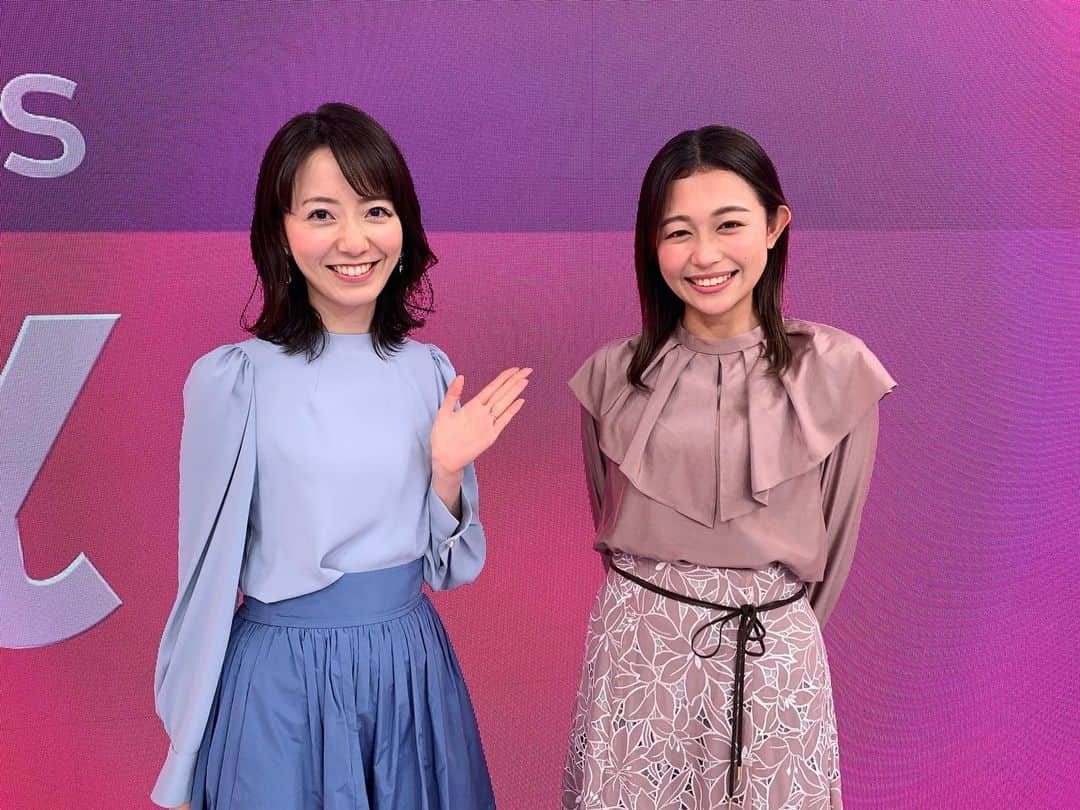 のインスタグラム：「🫶  今日も寒かったですね🥺 お布団にくるまる幸せを感じます…！  さて LiveNews α 10月からの金曜スポーツキャスターに、新人アナウンサーの松﨑涼佳(すずか)アナが加わります✨  緊張します…と言っていたフレッシュな松﨑ちゃんのαデビューを、是非一緒に見守ってください😊🫶  今夜もいつもより少し遅い、24時30分〜の放送です🌙 それではのちほど👋☺️💜  #LiveNewsα #新体制の金曜日も宜しくお願い致します☺️」