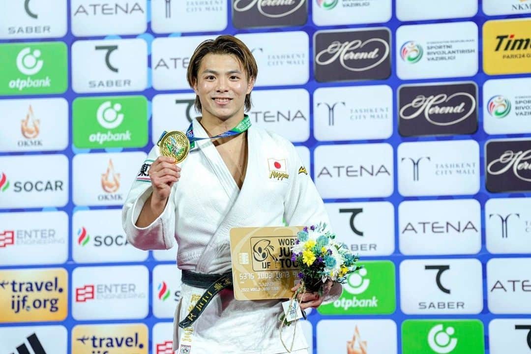 阿部一二三のインスタグラム：「. 世界選手権3回目の優勝する事が出来ました🥇🥇🥇  皆さんの応援が力になりました。 本当にありがとうございました！  まだまだ突き進んでいきます🔥  #judo #Worldchampion #🥇 Photo by #KazuyukiOgawa」