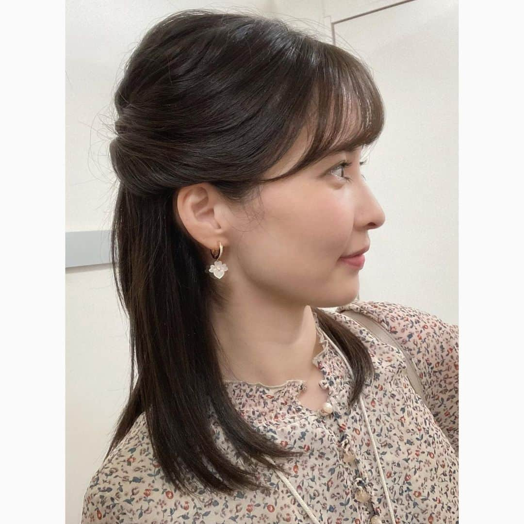 田中美都（気象予報士）さんのインスタグラム写真 - (田中美都（気象予報士）Instagram)「𖤣𖥧𖥣𖡡𖥧𖤣 ゆるいハーフアップ💇🏻‍♀️ もう少し伸びたら編み込めるかな〜👒  #気象予報士 #気象キャスター #ヘアアレンジ」10月8日 10時44分 - tanaka_mito_