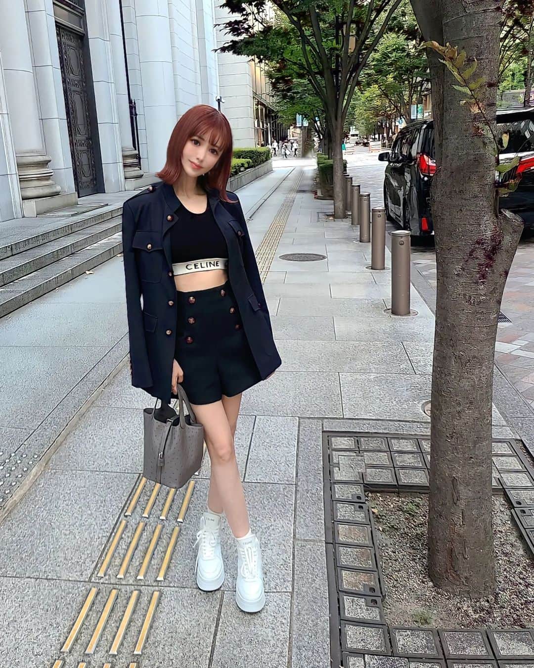 まき子さんのインスタグラム写真 - (まき子Instagram)「こないだお散歩行った時🚶🏻‍♀️🌲  #celine #picotin18 #ピコタン#オーストリッチ#お散歩コーデ」10月8日 11時51分 - y.maki2000