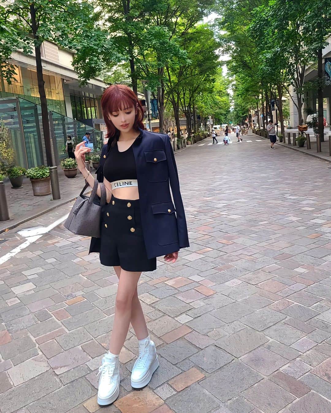 まき子さんのインスタグラム写真 - (まき子Instagram)「こないだお散歩行った時🚶🏻‍♀️🌲  #celine #picotin18 #ピコタン#オーストリッチ#お散歩コーデ」10月8日 11時51分 - y.maki2000