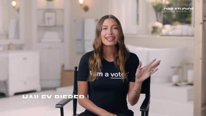 ハイレイ・ロード・ボールドウィンのインスタグラム：「Make sure you’re registered. Make your plan to vote and vote early if you can. The election doesn’t start on November 8th, it ends on November 8th. Text VOTER to 26797 @iamavoter」