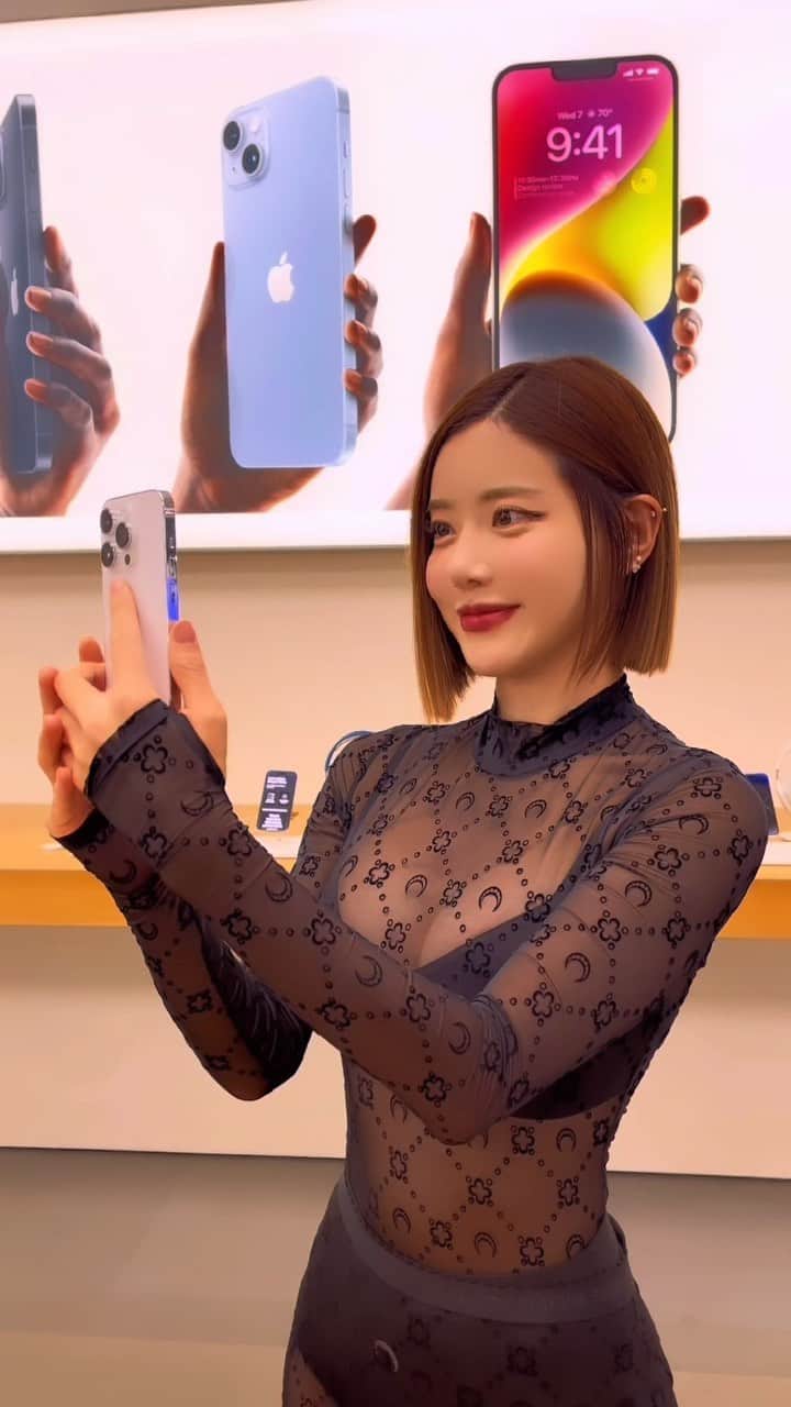 Dj Sodaのインスタグラム：「일주일 전에 산 #아이폰14 프로 언박싱!!!!!  #iphone14 pro unboxing that I bought a week ago😎🖤」