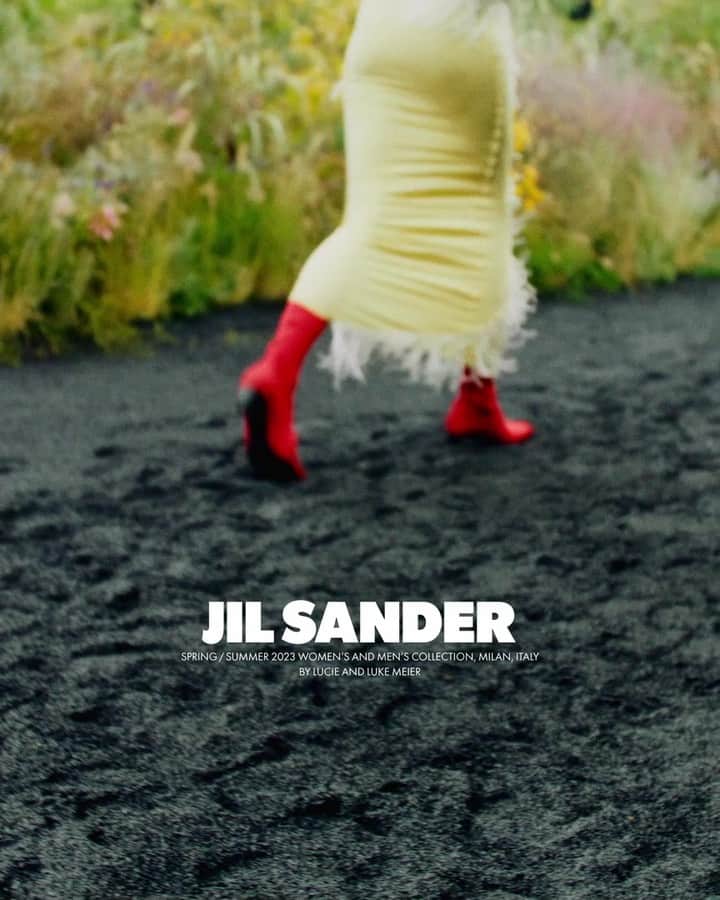 ジルサンダーのインスタグラム：「#JILSANDER Women’s and Men’s Spring/Summer 2023 @stephen.kidd #JilSanderbyLucieandLukeMeier」
