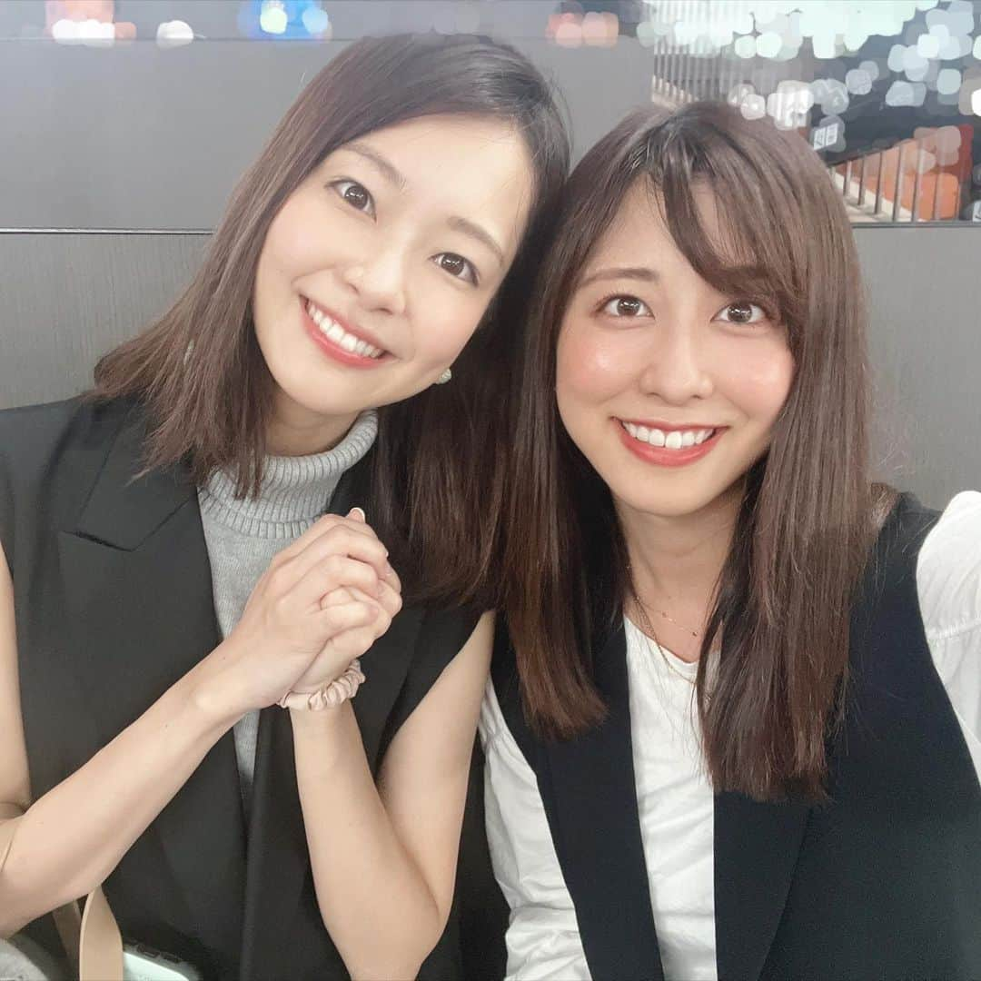 下村彩里さんのインスタグラム写真 - (下村彩里Instagram)「週末x 斎藤家と野球⚾️  先日ちーちゃんのお母様とお父様と ４人で野球観戦に☺️  #温かく優しさに溢れる #斎藤家 #感謝 #友人から #2人は #結婚するの？？と。 #冗談で言われました(笑)  #斎藤ちはる#下村彩里#同期#同期愛 #野球#野球観戦#休日」10月8日 12時52分 - sairi.shimomura_ex