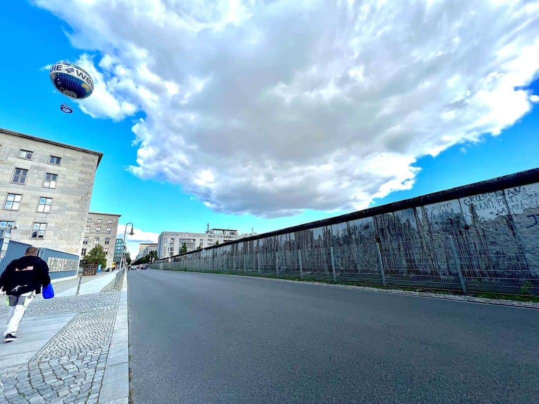 高久龍のインスタグラム：「Berlin  #Berlin #memory #yakult」