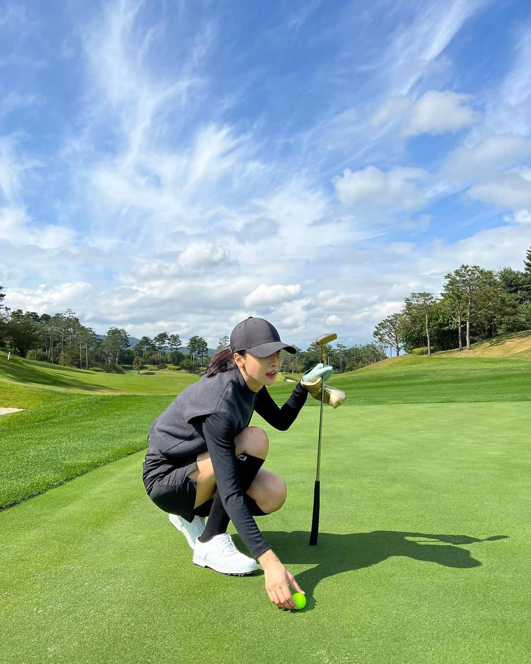 パク・ジョンアさんのインスタグラム写真 - (パク・ジョンアInstagram)「마음만큼은 프로~~🏌️‍♀️ 하늘만 이뻤지 뭐~~~~🤣🤣🤣🤣🤣」10月8日 17時18分 - jjungah0224