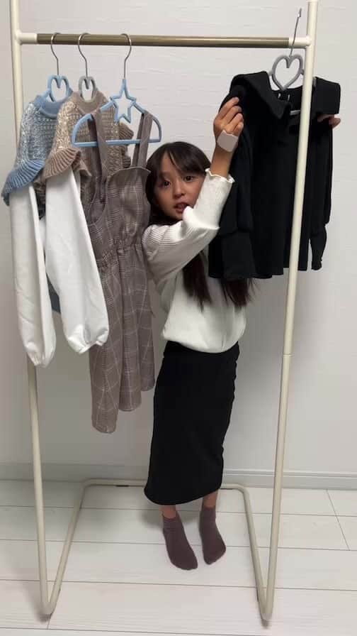 Ai.tのインスタグラム：「nannaの説明☺️🎀 . . 2年生がたくさん考えて作ったお洋服です^ ^ ぜひみなさんに届きますように🥰 . プロフィールにURL、ストーリーのハイライトのnannaにショップがあります🙇‍♀️ .  https://seemy-store.com/genre/nanna」