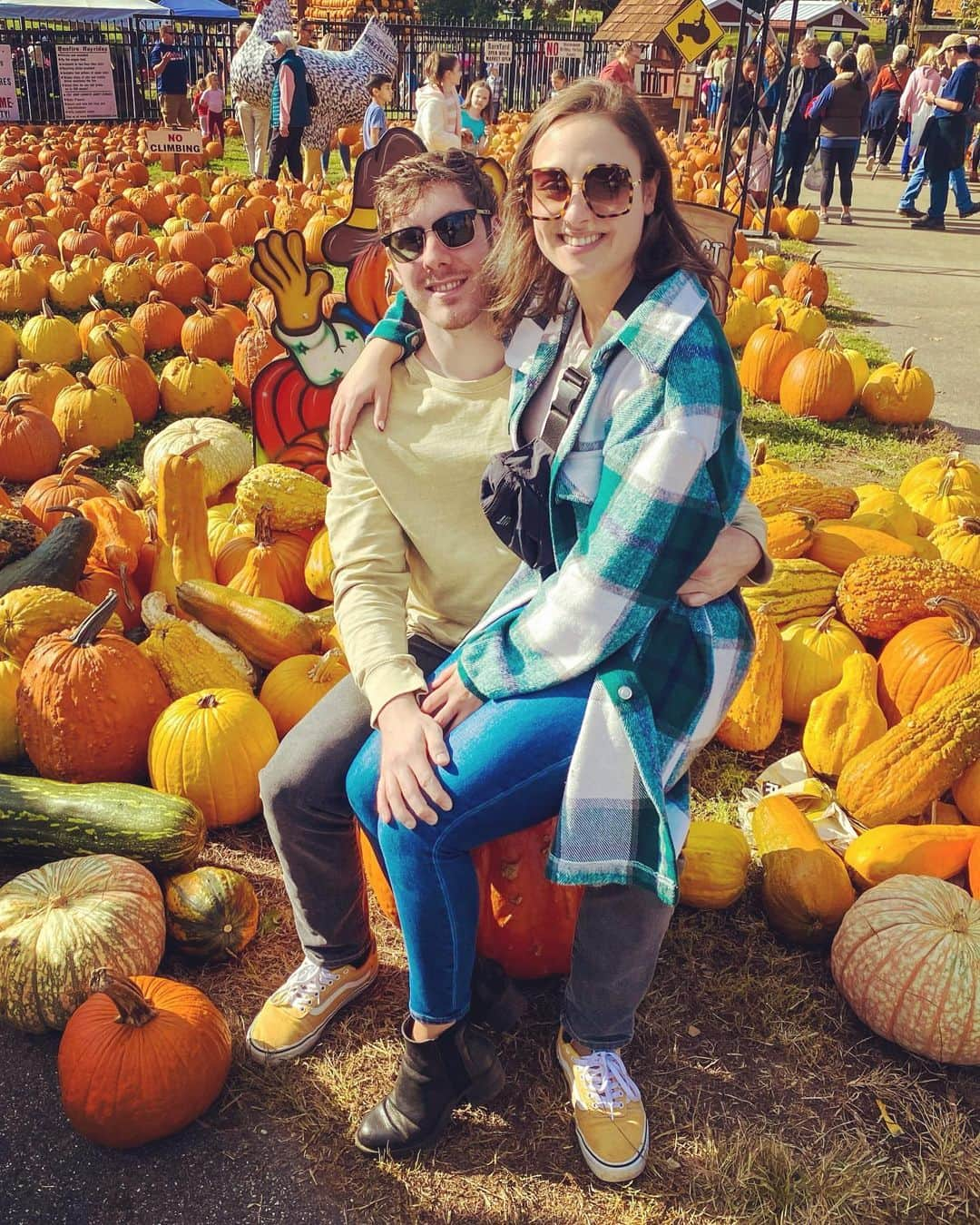 アナスタシア・カヌーシオさんのインスタグラム写真 - (アナスタシア・カヌーシオInstagram)「The cutest pumpkin in the patch 🍁🎃🍂」10月9日 6時17分 - stasiarose