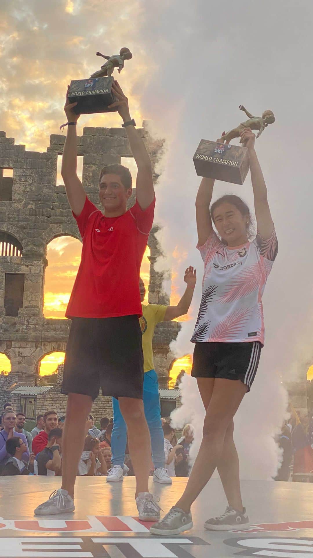 ショーン・ガルニエのインスタグラム：「FINAL RBSS @fagerlibrothers  @redbull @thewffa  #football #skills #freestyle」