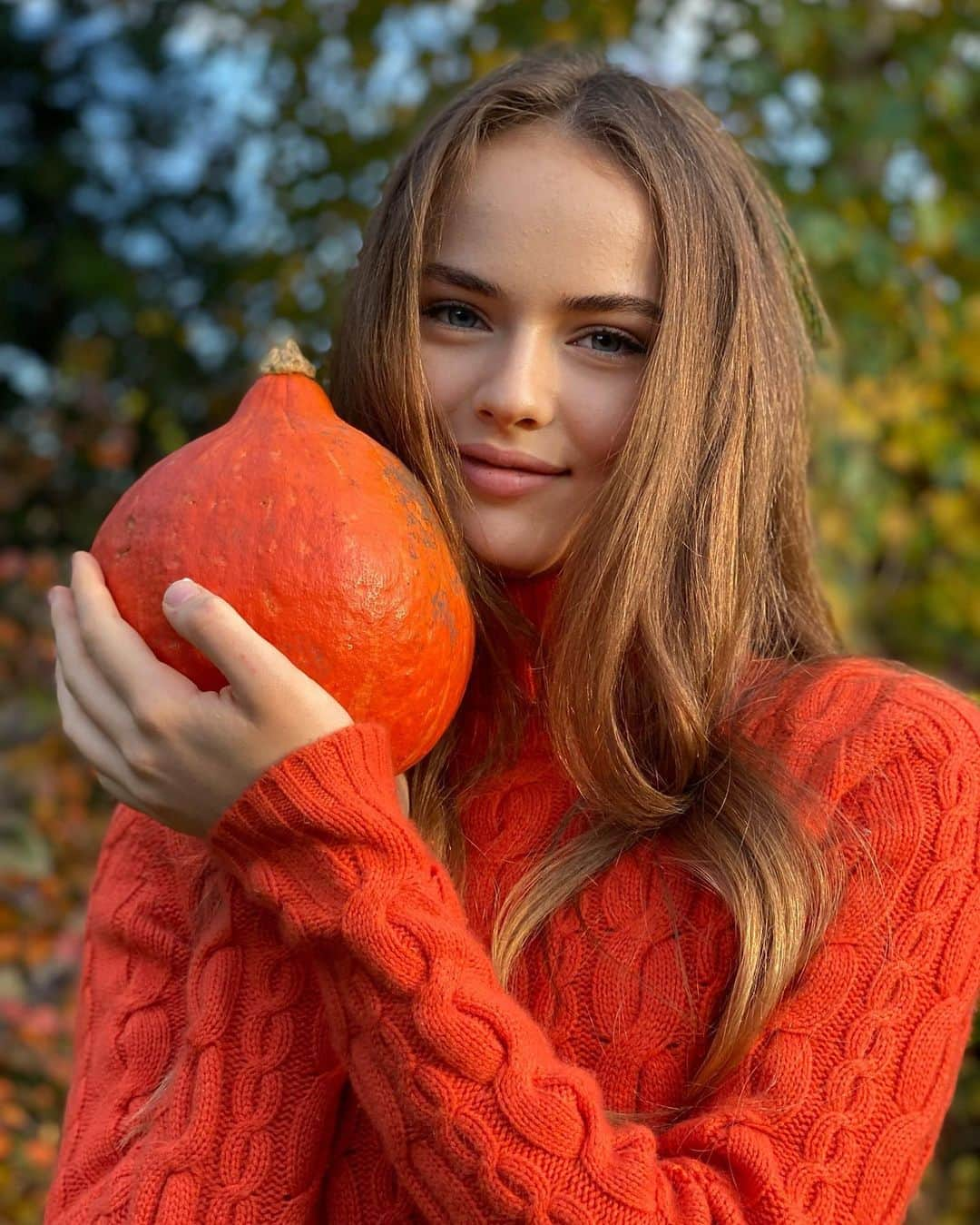 クリスティーナ・ピメノヴァさんのインスタグラム写真 - (クリスティーナ・ピメノヴァInstagram)「Some nice and easy pumpkin soup recipe would be greatly appreciated 🎃」10月9日 2時29分 - kristinapimenova