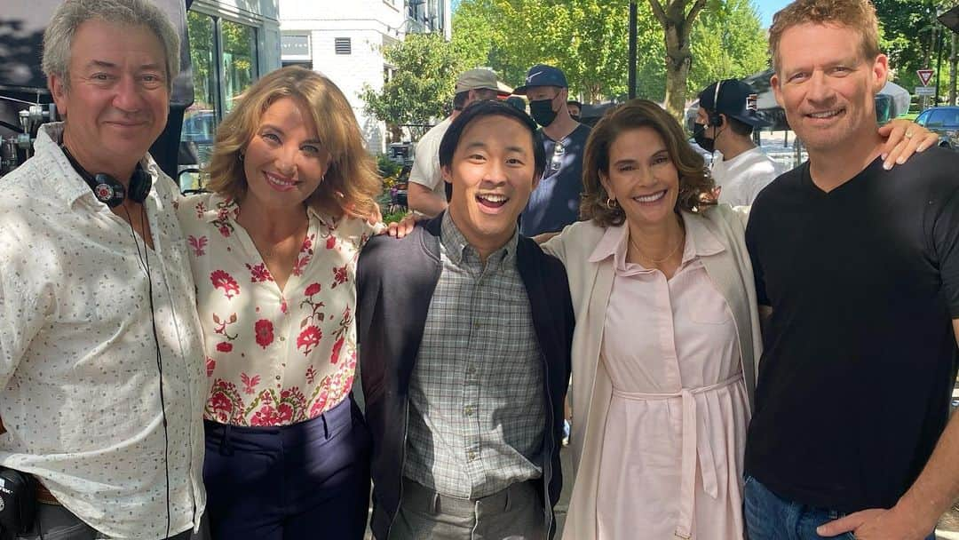 テリー・ハッチャーさんのインスタグラム写真 - (テリー・ハッチャーInstagram)「Here’s a behind the scenes #midlovecrisis photo dump. Watch on @hallmarkmovie Tomorrow October 9 th 9/8 pm. Enjoy! Happy weekend !」10月9日 2時39分 - officialterihatcher