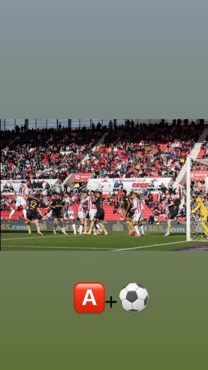 フィル・ジャギエルカのインスタグラム：「Nice little header, delighted to of scored today good team performance!  #40notout 🔴⚪️ ⚽️」