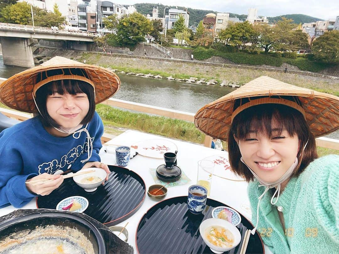 前田敦子のインスタグラム：「. 趣里は家族いやそれ以上！」