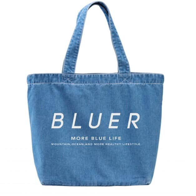 BLUER®︎ -ブルーアーさんのインスタグラム写真 - (BLUER®︎ -ブルーアーInstagram)「普通が一番。いつでもトート😃  ♥️BLUER CLASSIC TOTE BAG 3990円  🛒BLUERオンラインショップ  https://www.bluer.tokyo/?pid=168068038」10月9日 11時56分 - bluer.tokyo