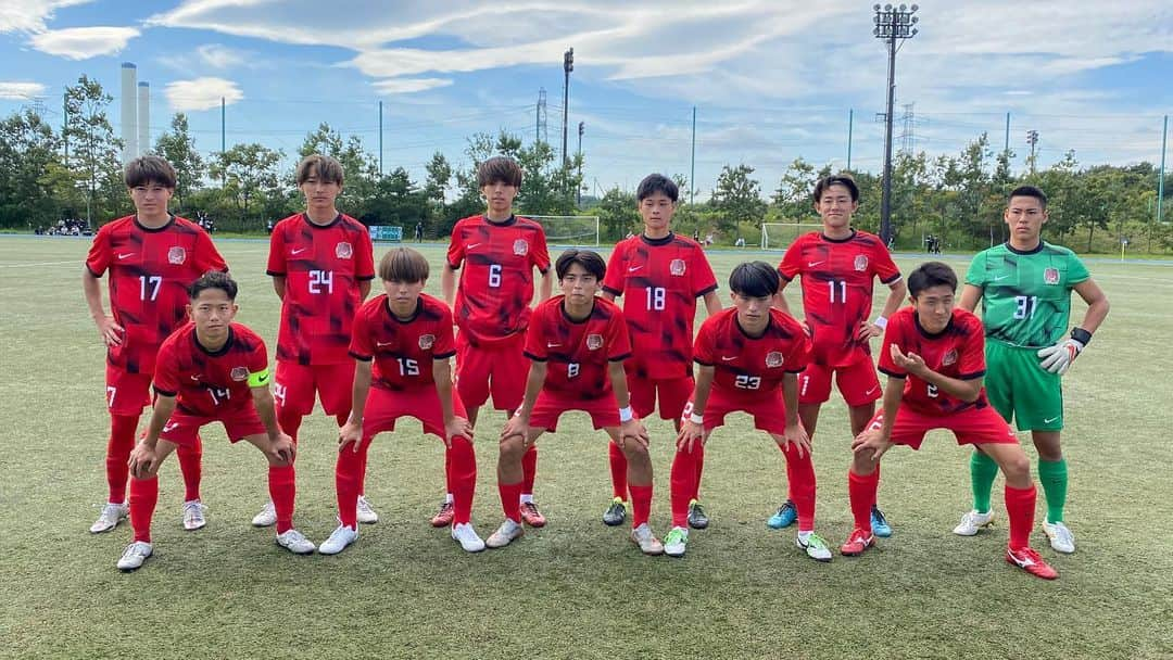 東京スポーツ・レクリエーション専門学校のインスタグラム：「【男子サッカー部⚽️】  #東京23TSRFC   全国専門学校サッカー選手権大会が福島県のJ-VILLAGE にて開催されました。  結果は準々決勝で敗退しベスト8止まりでした😢  凄く良いサッカーをしていて終始押し込んでいただけにとても残念な結果でした😭😭  選手達は皆とてもがんばりました。 この悔しさをバネに来年こそは絶対に日本一を獲ります❗️❗️  #サッカーといえばTSR  #サッカーを続けるならTSR  #サッカーを仕事にするならTSR  #観る者の心を打つフットボール  #目指せ日本一」