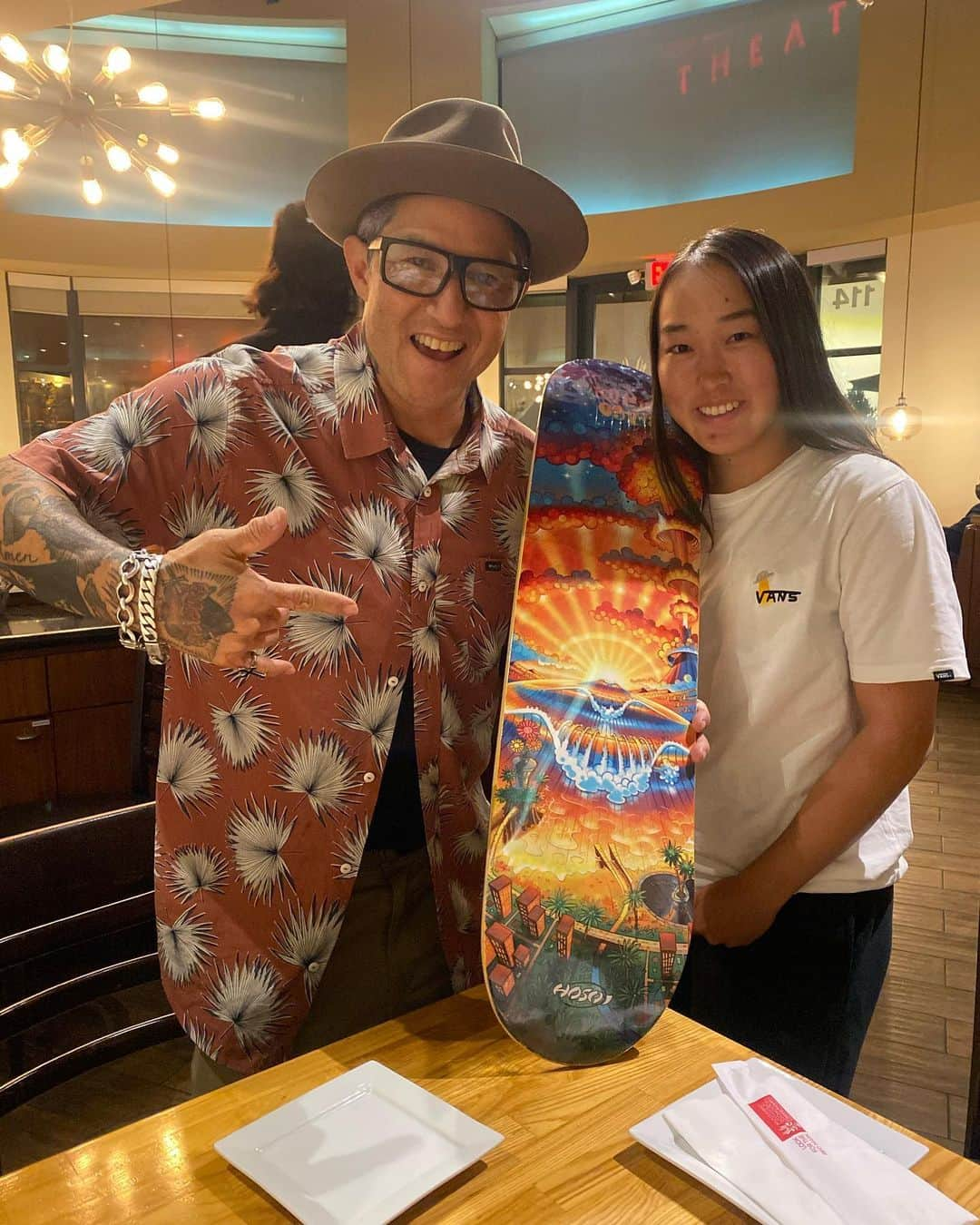 小川希花のインスタグラム：「Last night was the best day ever❤️ @hosoiskateboards  Thank you for making this happen  @christianhosoi ✨🙏 #dreamcometrue  #thankyouskateboarding」