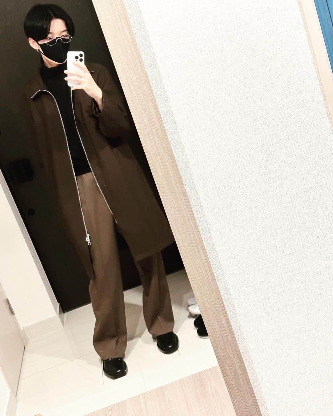 リモーネ先生のインスタグラム：「秋です。ね。🤗」