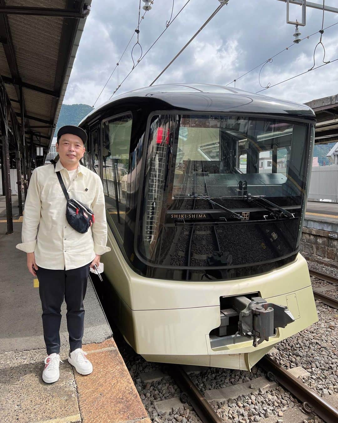 中川礼二さんのインスタグラム写真 - (中川礼二Instagram)「TRAIN SUITE 四季島に乗りました！  #四季島 #四季島5周年 #trainsuite四季島 #jr東日本 #寝台列車 #鉄道 #鉄道写真 #電車 #鉄オタ #鉄道写真 #鉄道風景」10月9日 18時16分 - nakagawake.re