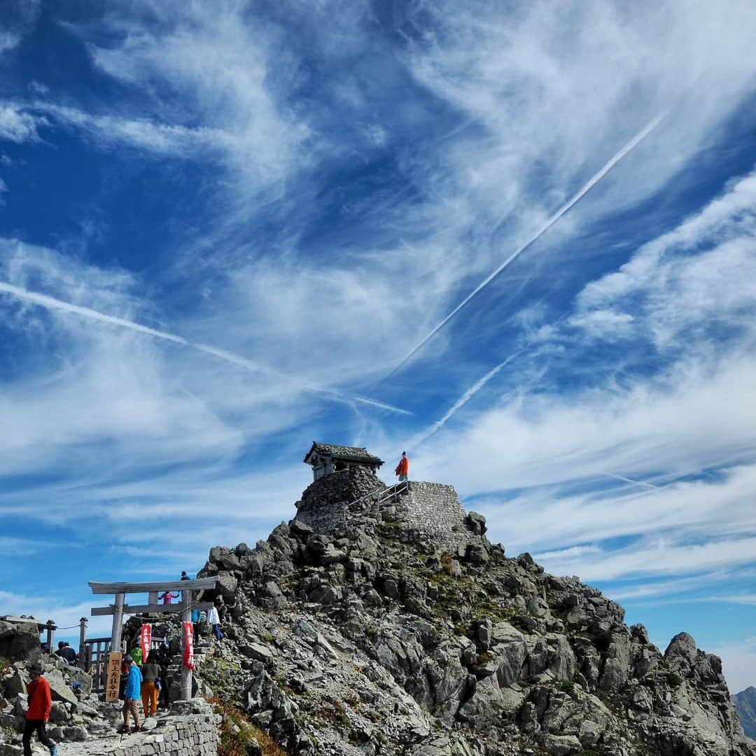 鈴木リカルドのインスタグラム：「雄山頂上　2022.09.17  #立山 #登山 #雄山 #雄山神社」