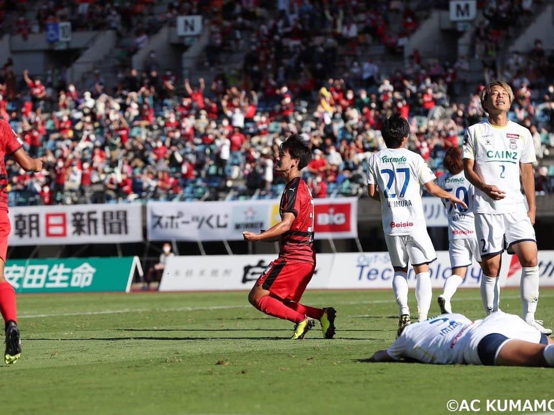 平川怜さんのインスタグラム写真 - (平川怜Instagram)「応援ありがとうございました。 熊本らしいサッカーで勝つことができて良かったです。 まだまだいける！  #ロアッソ熊本 #カモンロッソ」10月9日 20時42分 - rei_hirakawa