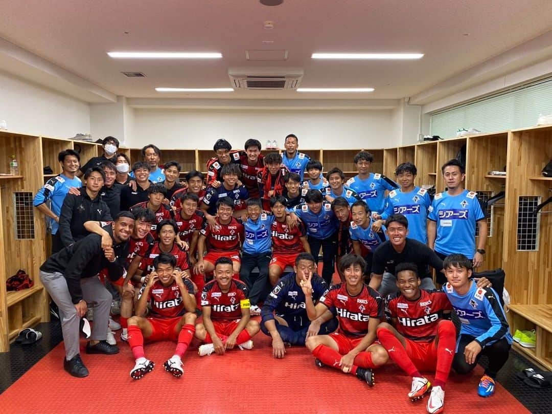 平川怜のインスタグラム：「応援ありがとうございました。 熊本らしいサッカーで勝つことができて良かったです。 まだまだいける！  #ロアッソ熊本 #カモンロッソ」