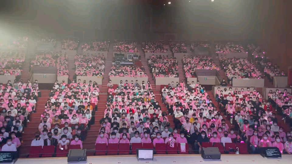 麻倉もものインスタグラム：「たのしい(o･∇･o)  #Piacere! #麻倉もも #もちょ10 #5周年」