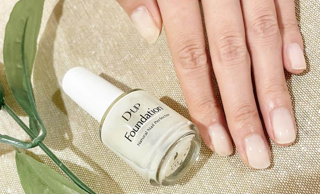 片山萌美のインスタグラム：「💅  シンプル is ベスト  この子 3〜4回塗ると 絶妙ミルクカラーになって かわいい🐮  #セルフネイル  #moemikatayama」