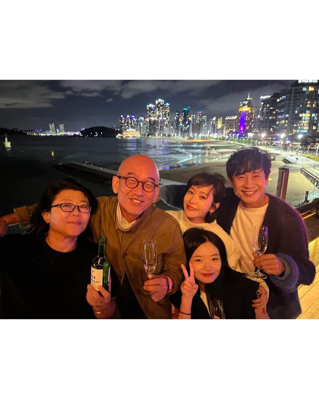 ハン・ジミンさんのインスタグラム写真 - (ハン・ジミンInstagram)「. 🌊」10月9日 23時17分 - roma.emo