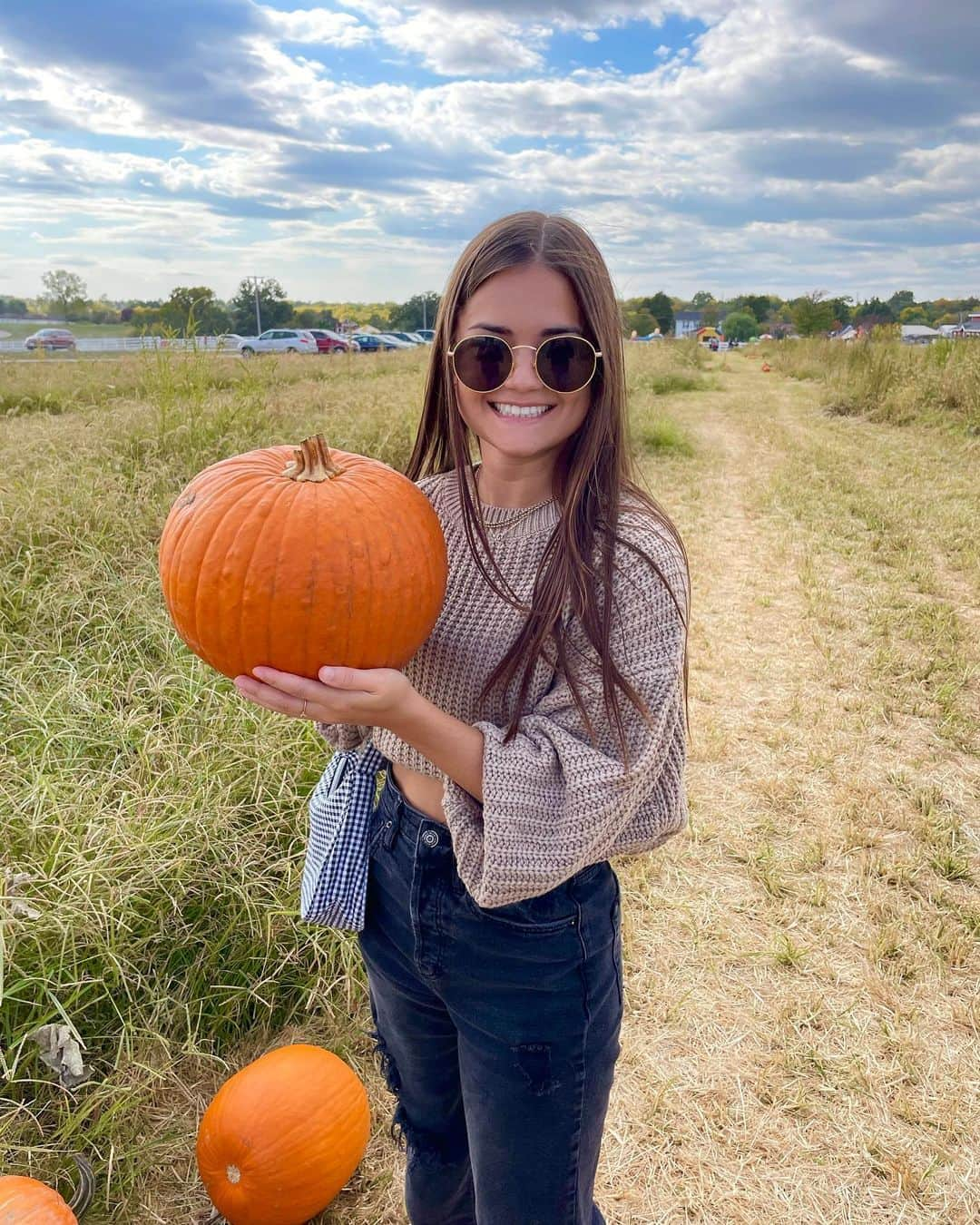 ガビ・シュールのインスタグラム：「favorite time of the year 🤎」