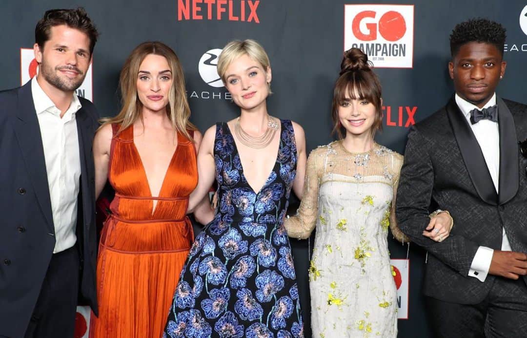 マックス・カーバーのインスタグラム：「Had the privilege of supporting @gocampaign last night. Love the work they do! Thanks to all who came to support and to @lilyjcollins for masterfully handling the Master of Ceremonies’s duties.  GO (short for Giving Opportunities) improves the lives of vulnerable children around the world by partnering with pioneering Local Heroes to deliver local solutions. We all believe that every child deserves the right to opportunity … opportunity for education, medical care, shelter, food, clean water and a fair chance in life. GO finds Local Heroes around the world who are advocating for change at the grassroots level to help vulnerable children in their communities thrive. GO listens to heroes on the ground, because they know better than anyone what the youth in their communities need. GO works alongside them on their journey, helping set clear objectives and attainable goals. GO Campaign provides small grants that have direct impact, cutting out the middleman. Since 2006, GO has helped more than 191,000 children by funding 527 projects in 37 countries.  #GOGala #GoodToGO #GOCampaign」