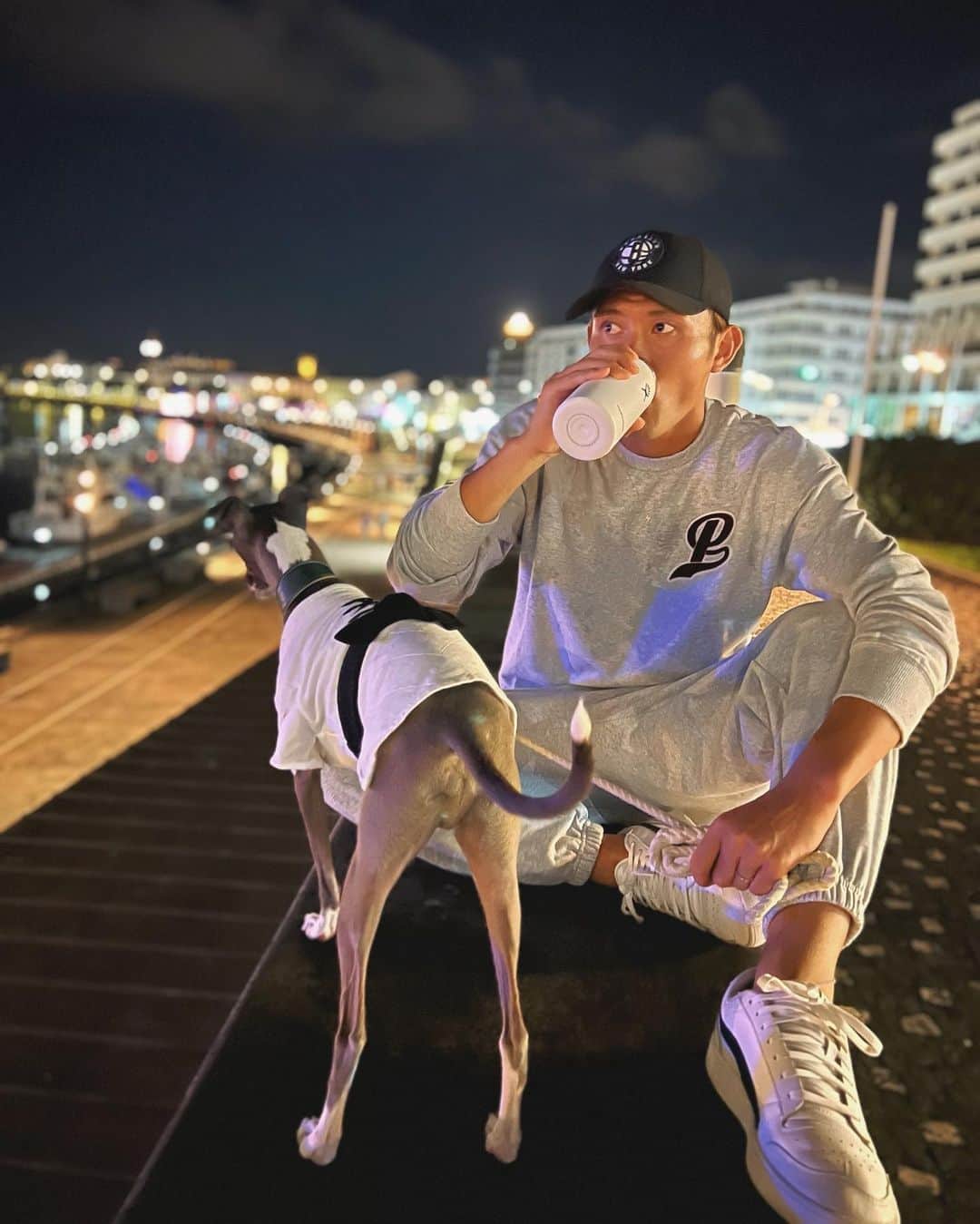 田川亨介のインスタグラム：「休日散歩🐶  #犬のいる暮らし」