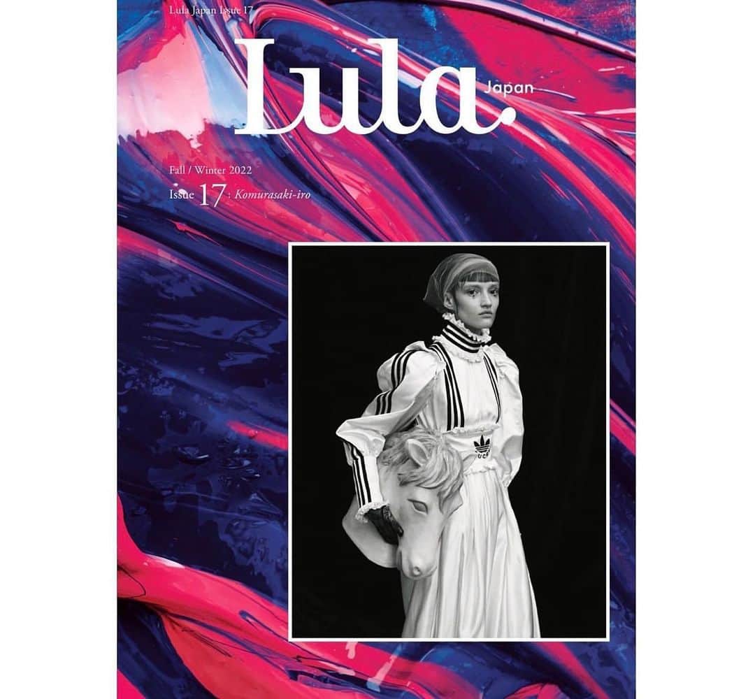 進藤郁子のインスタグラム：「素晴らしいスタッフの方々と❤️ ありがとうございました！  #repost @lula_japan via @PhotoAroundApp  Lula Japan issue 17 release on 28th September(Wed)🎉 Theme “komurasaki-iro” 🍇🔮 _ 発刊から8周年を迎えた今回、Lula Japanはデザインを一新。 新しいアイデアを取り入れ、色彩のニュアンスを細やかに伝えられるような紙質にもこだわりました。 全国書店、コンビニエンスストア、CDショップにて9月28日(月)より発売されます。 . Lula Japan 17号目はテーマ「komurasaki-iro（小紫色）」をもとに、胸が高鳴るクリエイション、「小紫色」にまつわるさまざまなコンテンツが凝縮。 その他にも、多彩なクリエイターによる創造性に満ちたストーリーなどを含めたスペシャルな1冊となっています。 ぜひお手にとってご覧ください📚✨ . photography (model) ：@mitsuo_okamoto photography (image) ：#kenjitakahashi styling：@mana.snow hair：@tada.keiko @modshair_agency mua：@ikukoshindo @tronmanagement model：@gretmateides @donnamodels.jp art direction: @yurisuyamadesign」