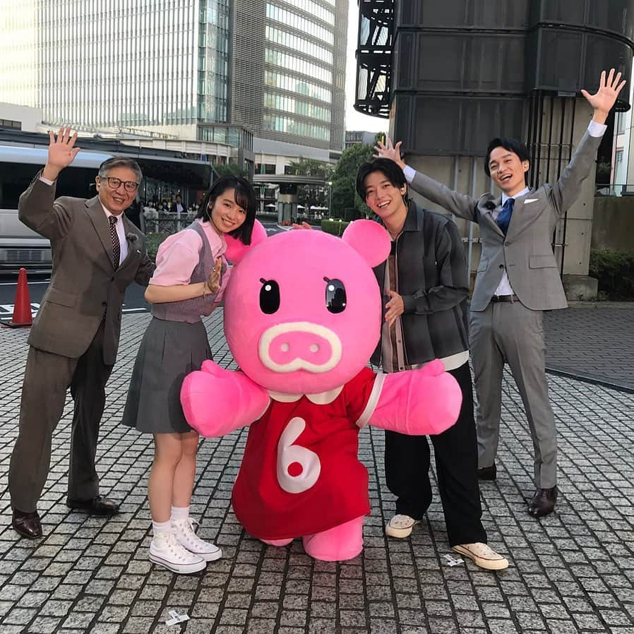 TBS「Nスタ」さんのインスタグラム写真 - (TBS「Nスタ」Instagram)「よるおびドラマ「差出人は、誰ですか？」から 幸澤沙良さんと櫻井海音さんがいらっしゃいました✨  ブーナもわくわく♪ ドラマはきょう深夜０時４０分スタートです！  #井上貴博　#渡部峻　#森田正光 #幸澤沙良　#櫻井海音　#ブーナ #さし誰　#差出人は誰ですか　 #よるおびドラマ #番宣　#お天気コーナー #Nスタ　#tbs」10月10日 19時16分 - nst_tbs