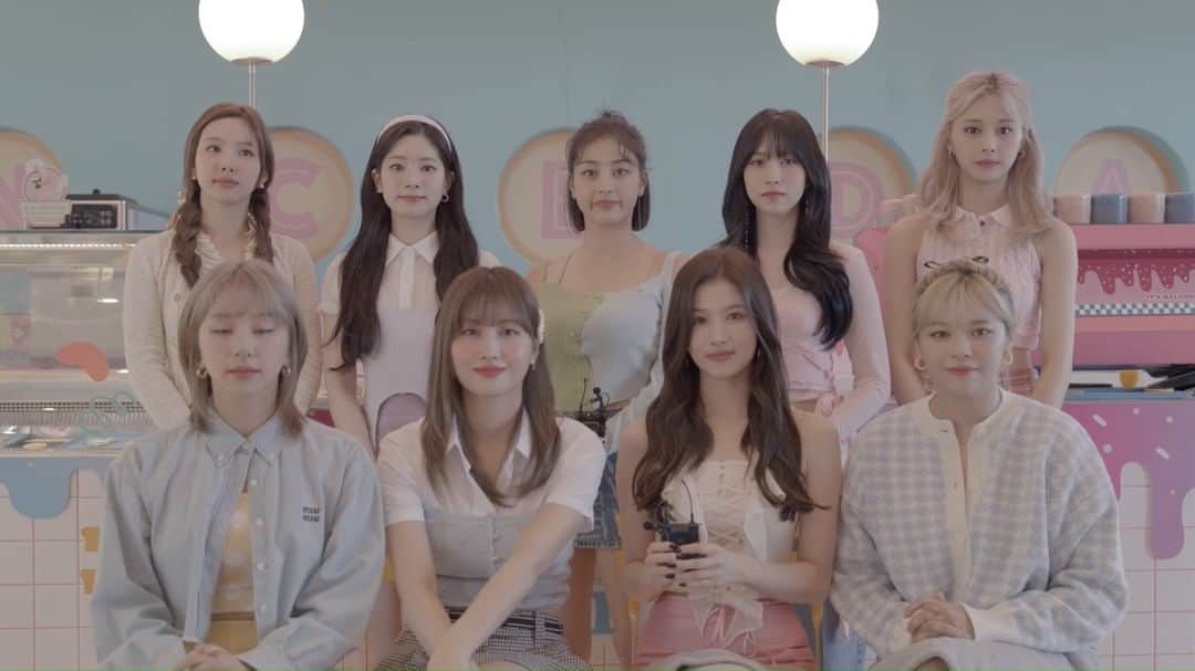 dTVのインスタグラム：「. TWICE JAPAN FAN MEETING 2022 “ONCE DAY”  DAY5 💟✨ dTVにて生配信！ 待望の日本初のファンミーティングをお楽しみに！  ✨DAY5 10/10(月・祝)17:00開演✨  #TWICE #ONCEDAY #ファンミーティング」
