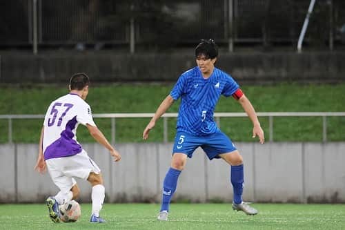 のインスタグラム：「1vs1  ずっと駆けずり回ってとっても頑張る子だったな。  選手権頑張ってねー  @setagayaunited   #堀越高校 #世田谷ユナイテッド #フットボールを拡張しろ」