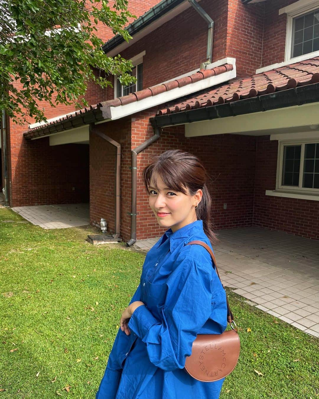 藤井美菜のインスタグラム：「. 秋めいたヨンサンパーク🥰🍃 가을가을한 용산공원🥰🍃 Autumn Yongsan park🥰🍃  #ソウル#ソウル映え巡り#韓国旅#ヨンサンパーク#映えスポット#旅スタグラム#龍山#ソウル観光#ソウル旅#서울 #용산#용산파크#패션#옷스타그램#美菜私服#korea#seoul#yongsanpark#yongsan#seoultrip#fashion」