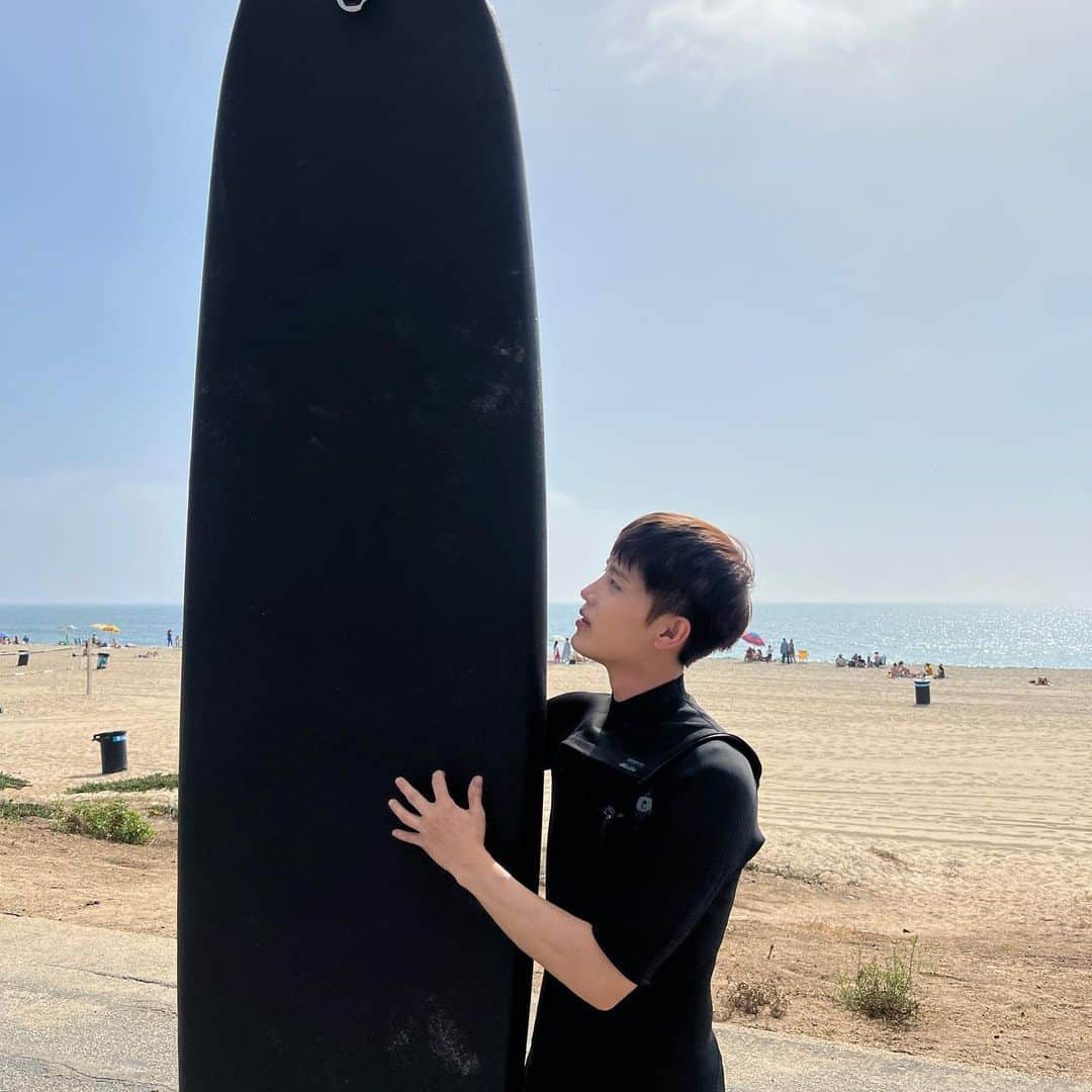 ムン・テイルさんのインスタグラム写真 - (ムン・テイルInstagram)「First surfing」10月10日 18時02分 - mo.on_air