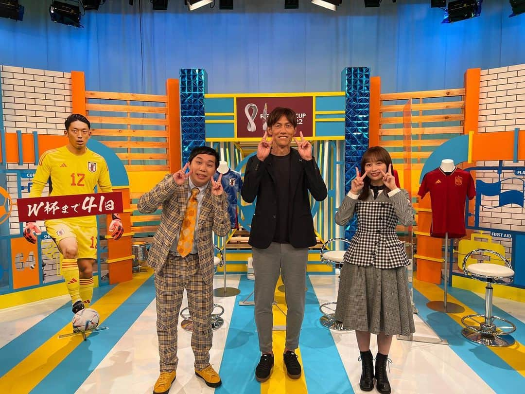 楢崎正剛のインスタグラム：「昨晩の生放送「FIFA ワールドカップ64」に出演してきました。 せいやさん、影山優佳さん、ありがとうございました。 テレビでよく見るせいやさんに、「テレビでよく見てました！」と言われる違和感…  #テレビ朝日 #abematv #FIFAワールドカップ64 #霜降り明星 #せいや #日向坂46 #影山優佳 #清水エスパルス #権田修一 #GK」