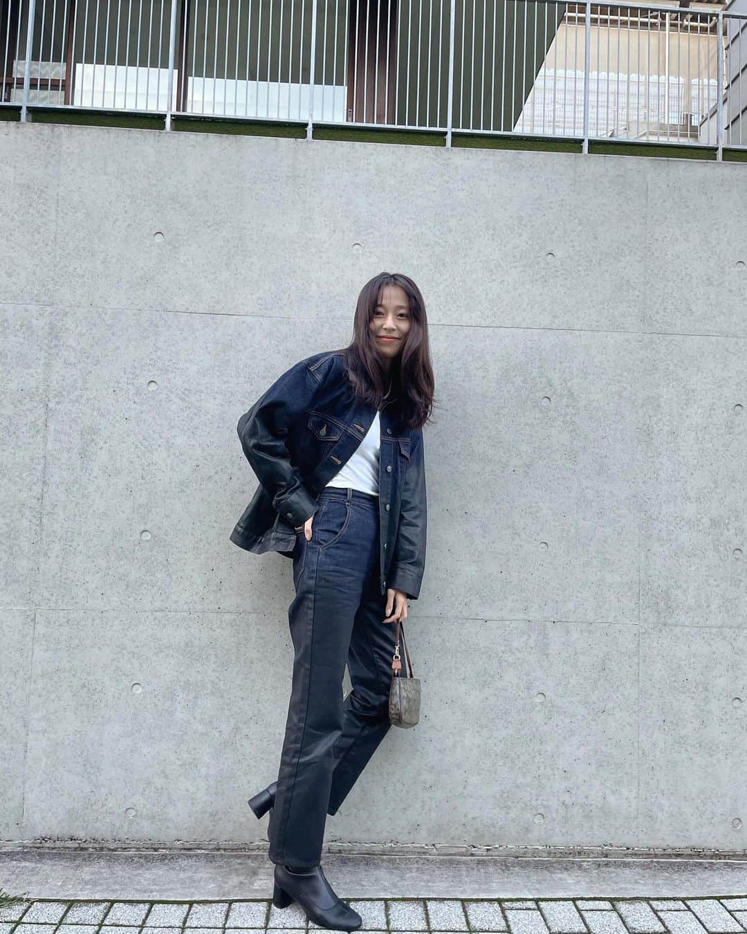 江藤百香のインスタグラム：「@mecre_official 👖💞  #mecre #ootd #outfit」