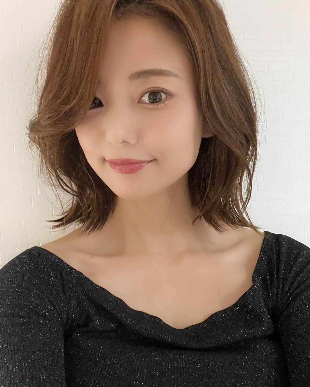 林村ゆかりさんのインスタグラム写真 - (林村ゆかりInstagram)「最近はゆる巻き髪〜 伸ばし中💇‍♀️  #ヘアスタイル#巻き髪#韓国ヘア」10月10日 22時04分 - yukarice0