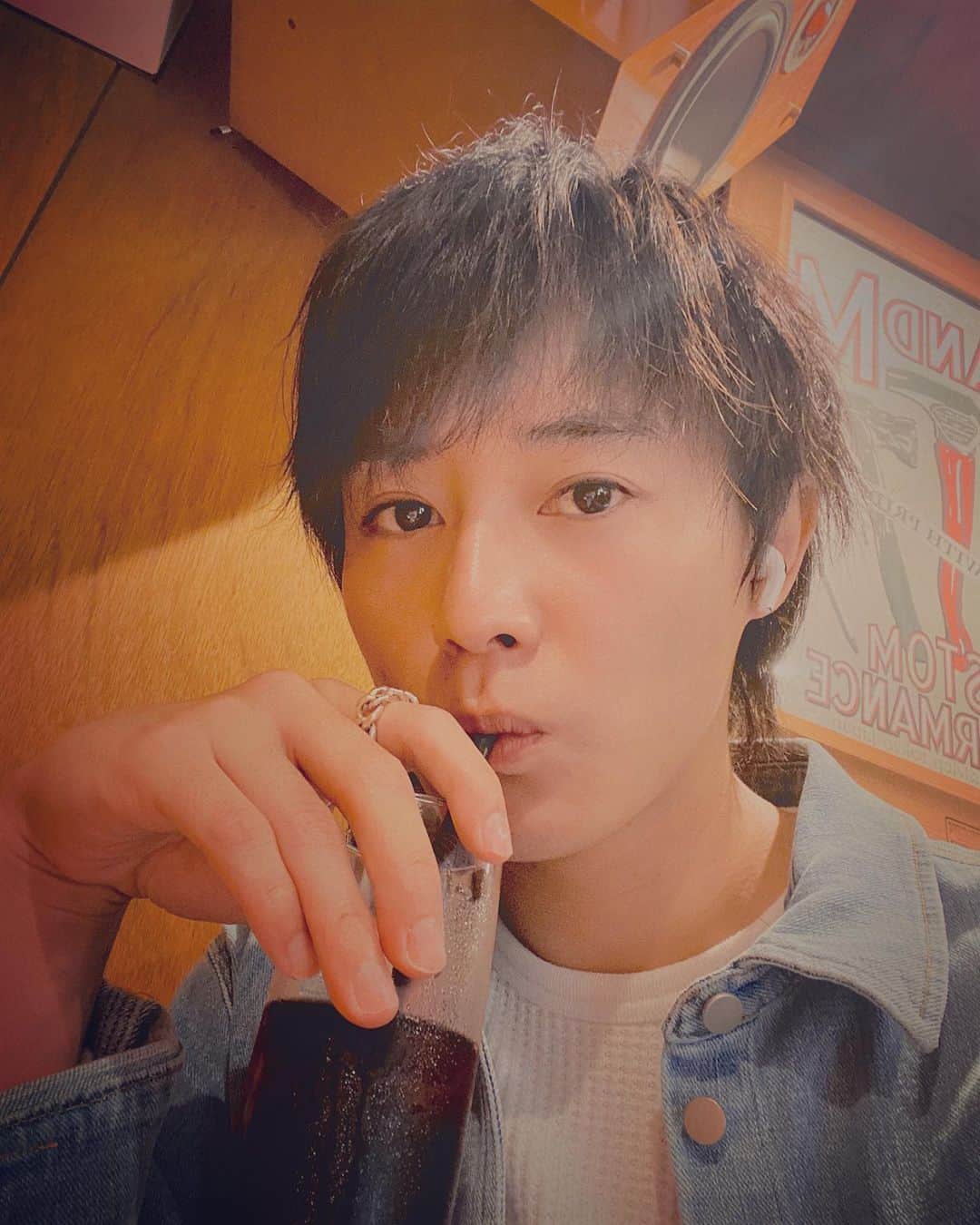 猪野広樹のインスタグラム：「稽古前にコーヒータイム。ナイス。 ペルソナ5いい感じ、いい感じ。」