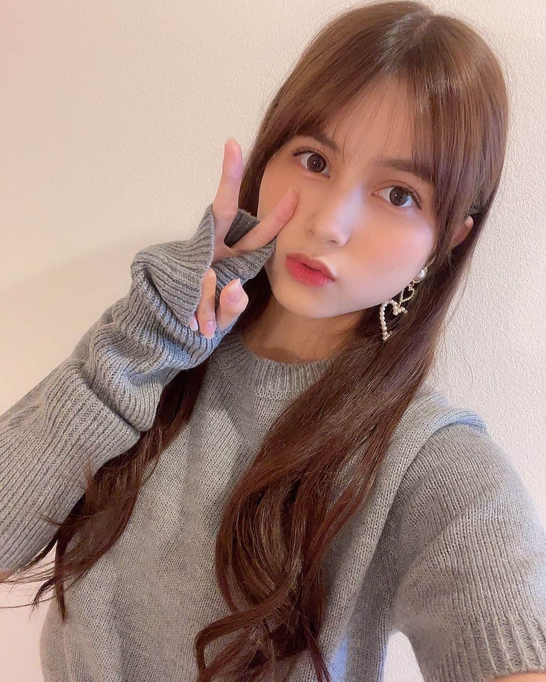清水梨央のインスタグラム：「☺︎ 19歳になりました🫶🏻」