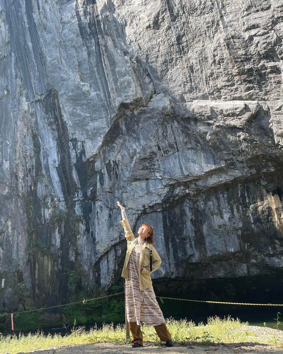 村上佳菜子のインスタグラム：「. Earth🌍natura🌳River💧Sun☀️ Energie💥healthy🌻」