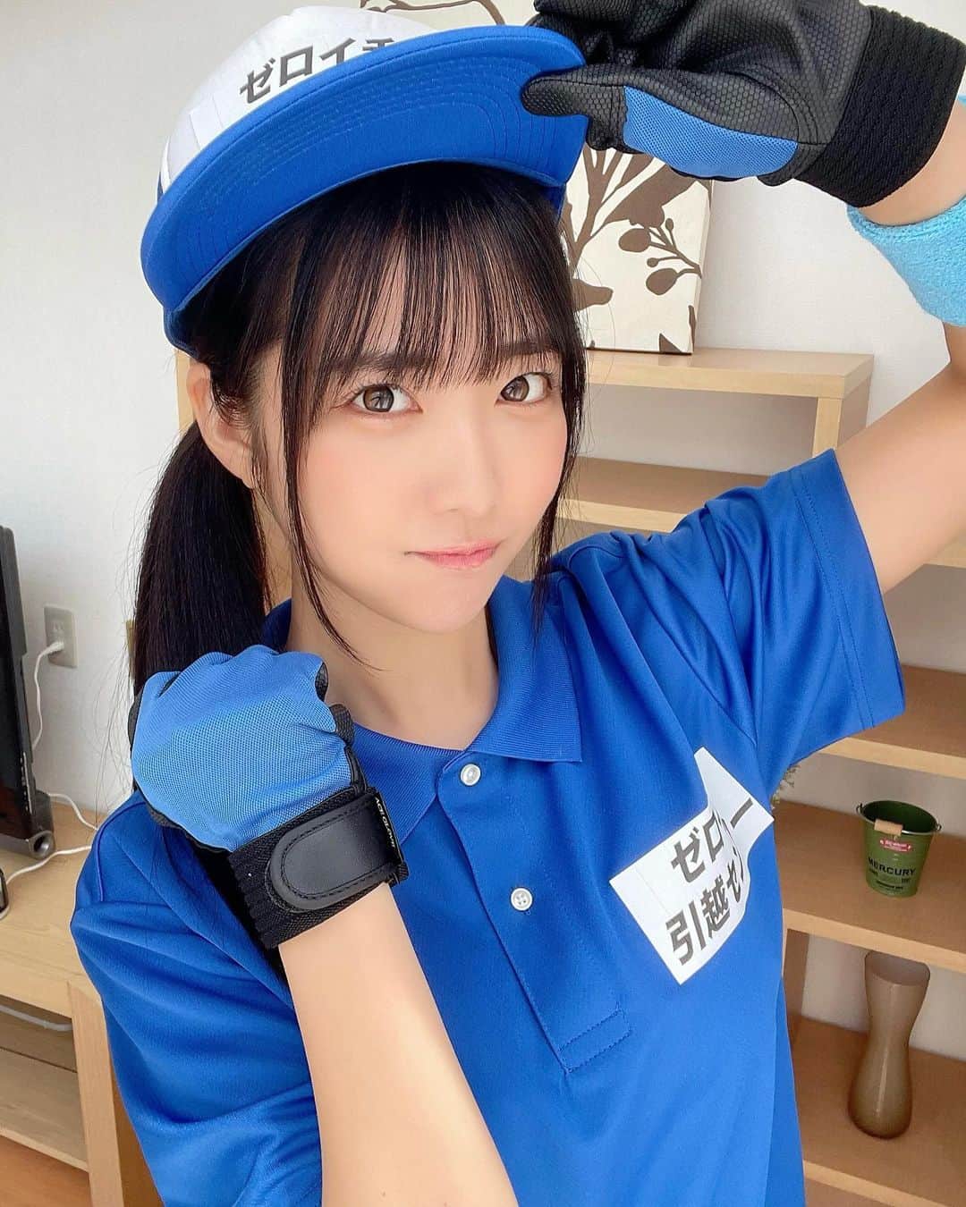 天羽希純のインスタグラム：「引越しバイトしてきた！！！  #ゼロイチバイト #月刊エンタメ #バイト #引越し #コスプレ」