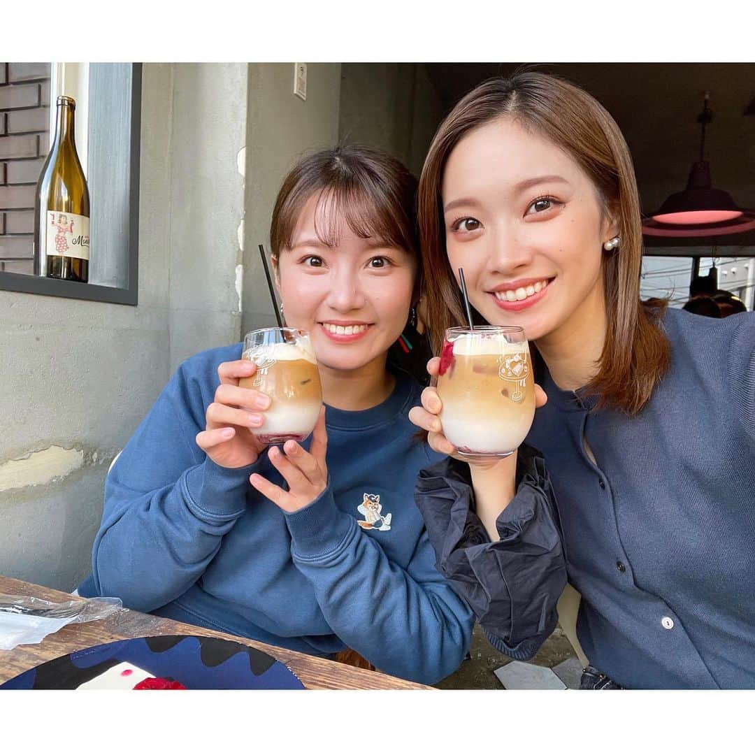 のインスタグラム：「*  ABC鷲尾千尋アナ🐤 チー（恐らく私だけそう呼んでいる）と話していると、 いつも笑い過ぎてお腹捩れます。 お互い同期のアナが居ないので、気持ちは同期 ✌︎  #チーがおはようと言う時間に私がおやすみと言う #昼夜逆転生活 #尊敬」